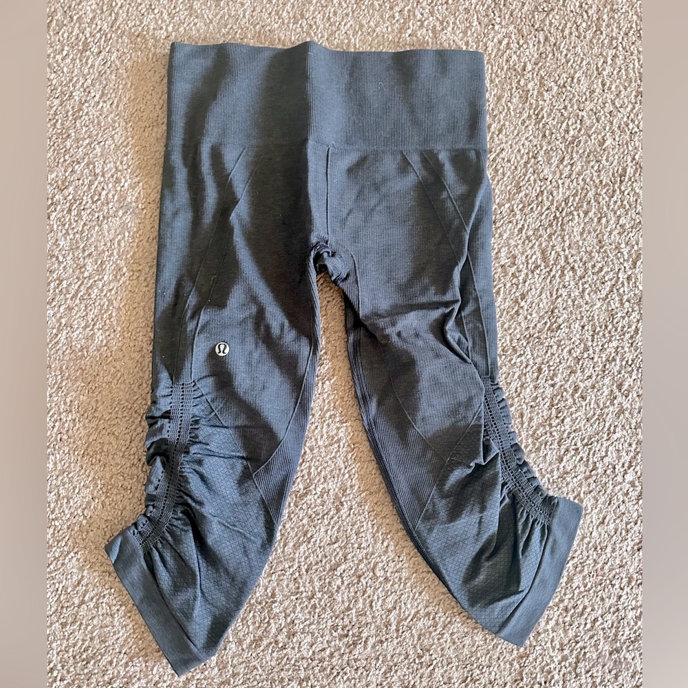 lululemon Ebb And Flow Crop II 4 Deep Coal